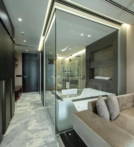 سوئیت راحتی, ženeva Lux