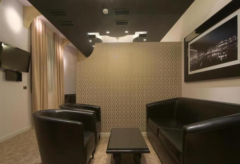 سوئیت راحتی, ženeva Lux