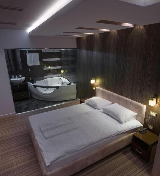 سوئیت راحتی, ženeva Lux