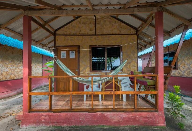 בקתה סטנדרטית, Family Song Koh Lipe