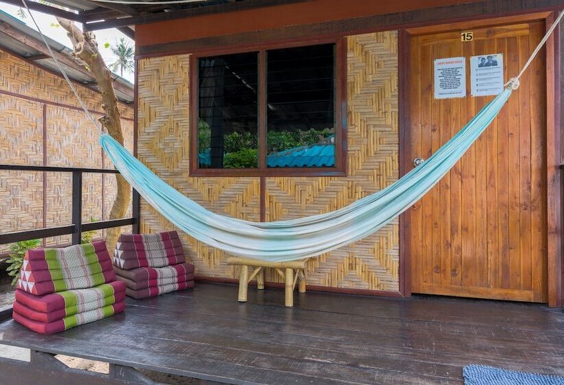 בקתה סטנדרטית, Family Song Koh Lipe