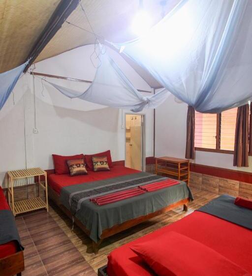 בונגלו משפחתי, Family Song Koh Lipe