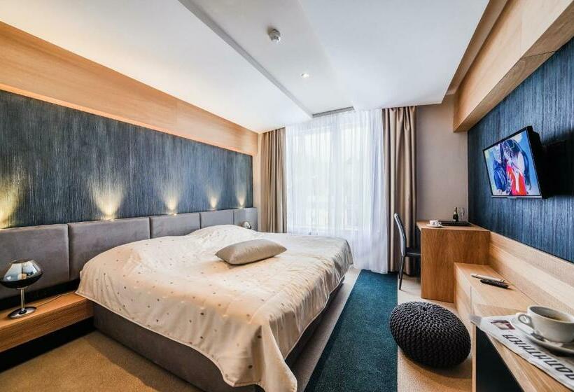 اتاق استاندارد, Kraljevi čardaci