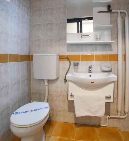 اتاق لوکس یک تخته, Medical And Spa Centre Merkur