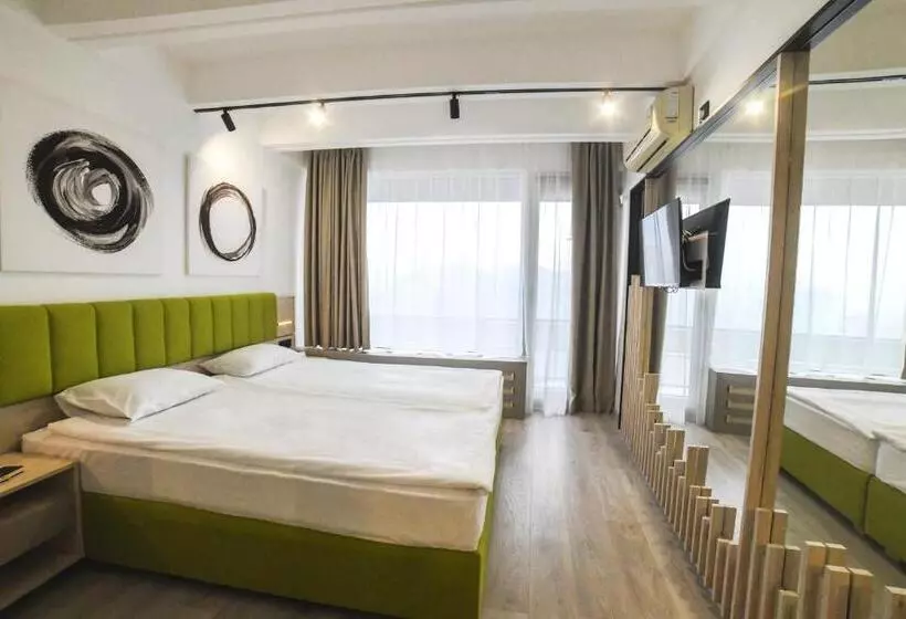 اتاق لوکس با بالکن, Medical And Spa Centre Merkur