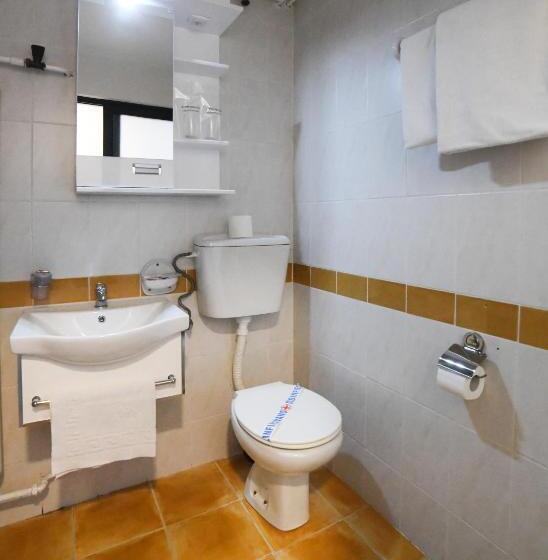 اتاق لوکس با بالکن, Medical And Spa Centre Merkur