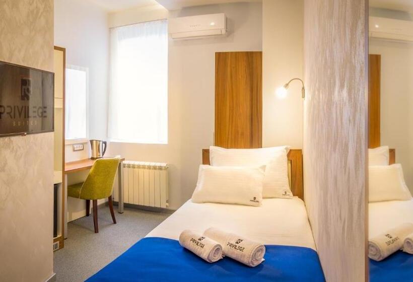 اتاق استاندارد یک نفره, Privilege Suites By Central Park