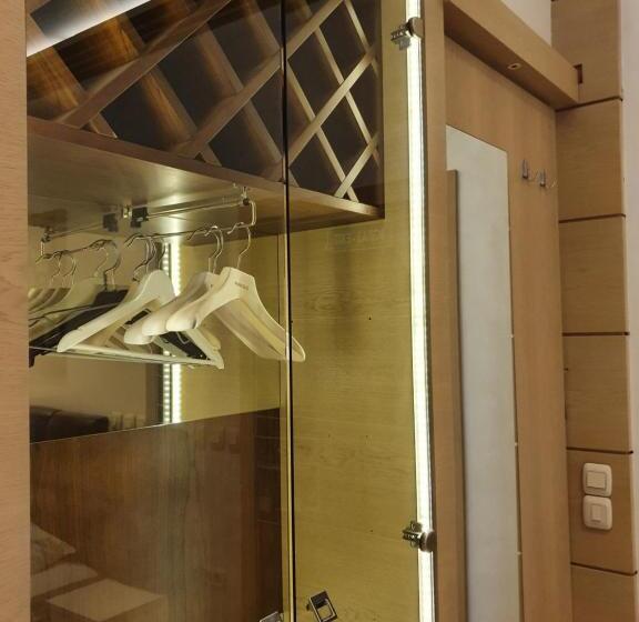 اتاق خانوادگی, Privilege Suites By Central Park