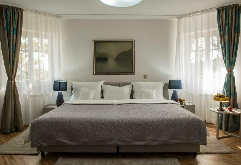 غرفة ديلوكس, Radmilovac