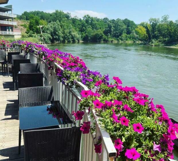 اتاق استاندارد, Saint Paul Accommodation