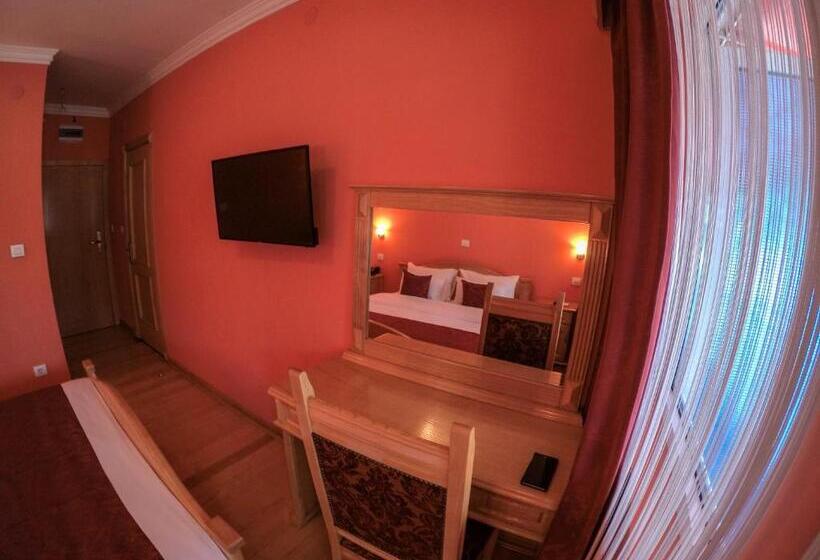 اتاق لوکس, Saint Paul Accommodation