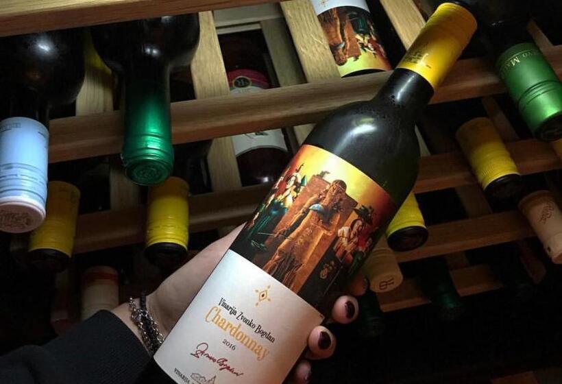 اتاق لوکس, Saint Paul Accommodation