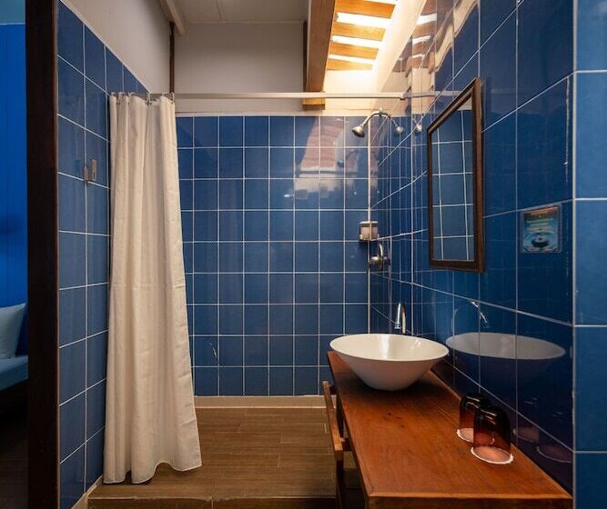 غرفة قياسية سرير كينج, The Stage, Koh Chang