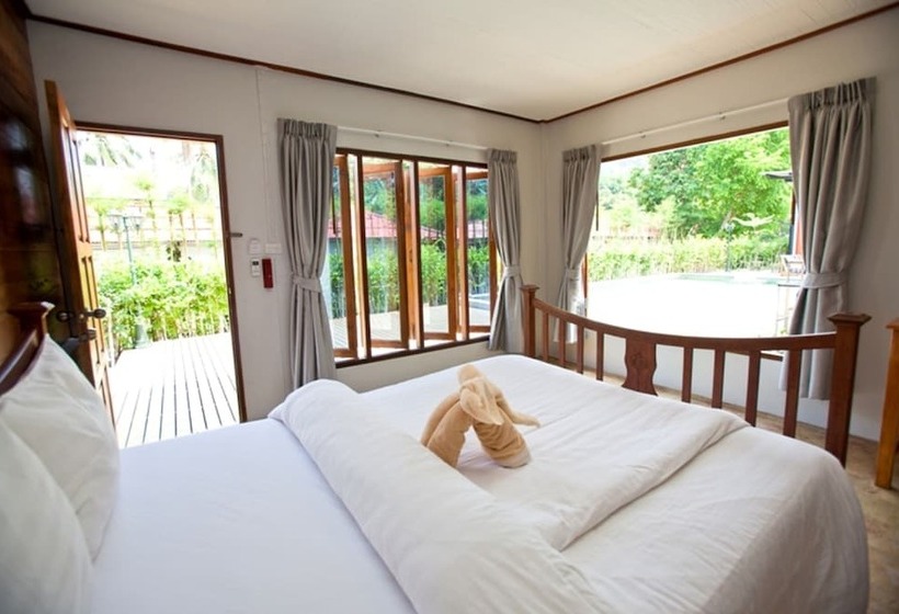 اتاق استاندارد با تخت بزرگ, The Stage, Koh Chang