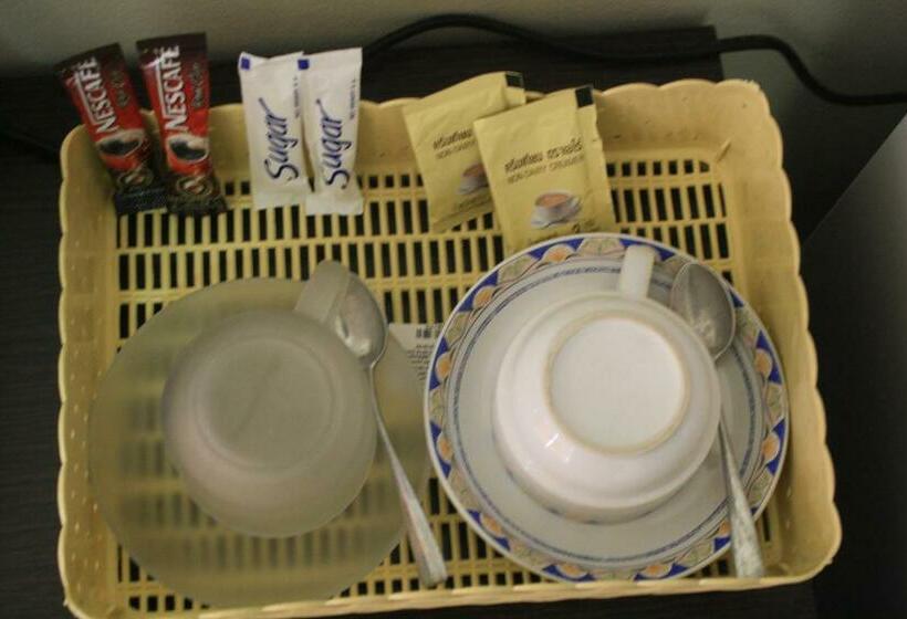 غرفة قياسية, We Love Kata