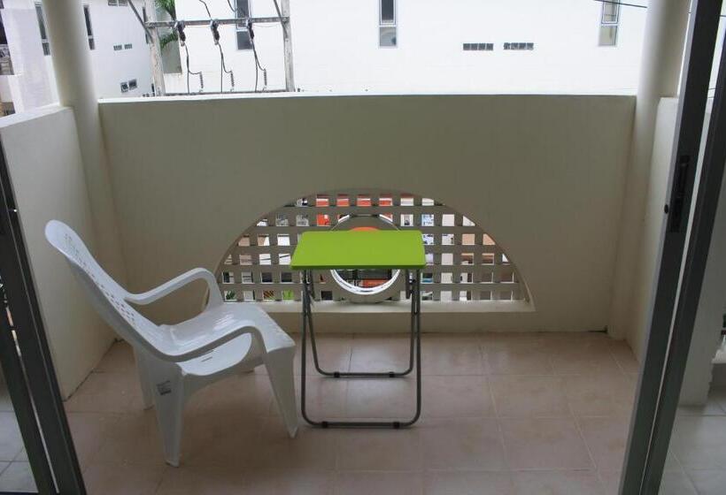 غرفة سوبيريور, We Love Kata