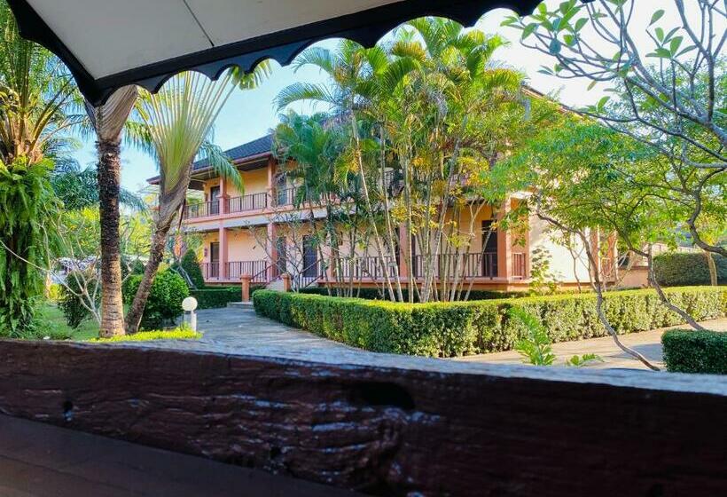 Номер Стандарт Вид на Сад, Kaibae Hut Resort