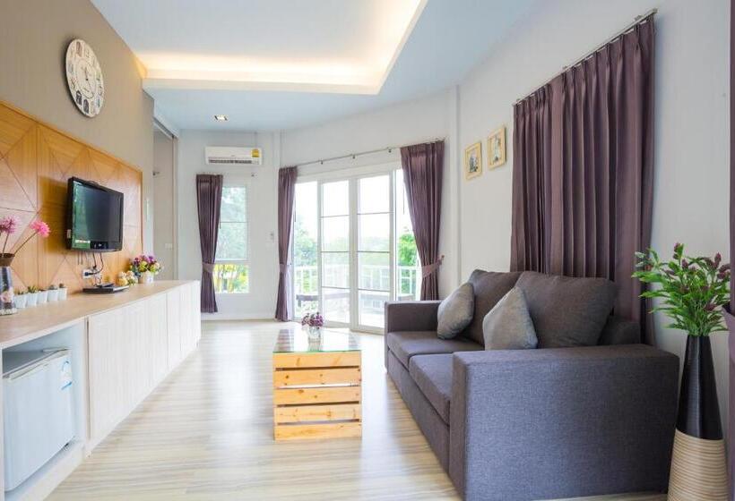 غرفة كلاسيكية مع بلكونة, Phukaew Resort & Adventure Park