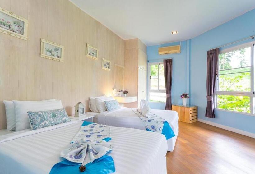 غرفة كلاسيكية رباعية, Phukaew Resort & Adventure Park