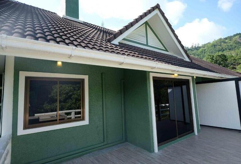 غرفة عائلية, Phukaew Resort & Adventure Park