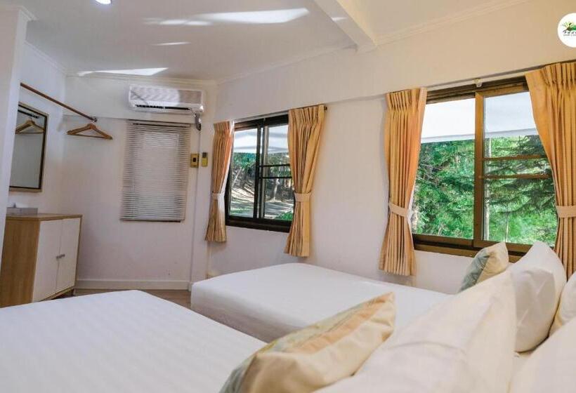 Номер Стандарт с Балконом, Phukaew Resort & Adventure Park
