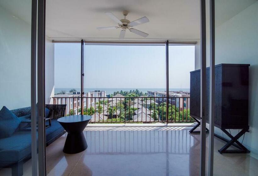 غرفة ديلوكس مطلّة علي البحر, The Palayana Hua Hin