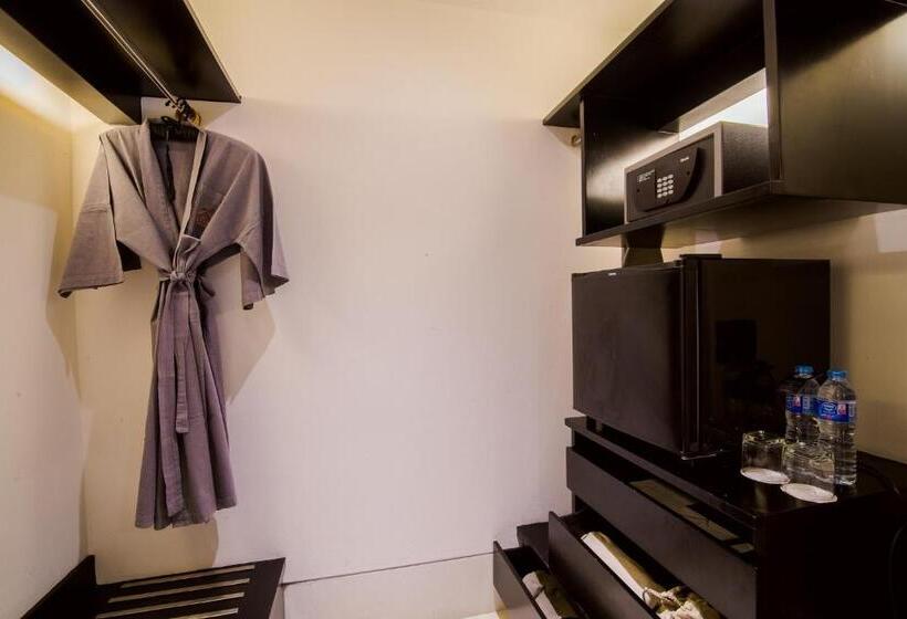 فيلا 3 غرف نوم, The Palayana Hua Hin