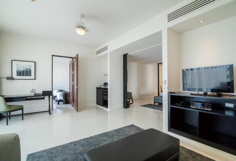 سوئیت خانواده 2 خوابه, The Palayana Hua Hin