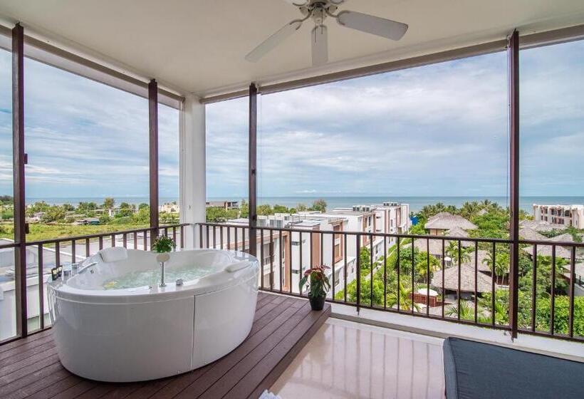 جناح مطلّ علي البحر, The Palayana Hua Hin