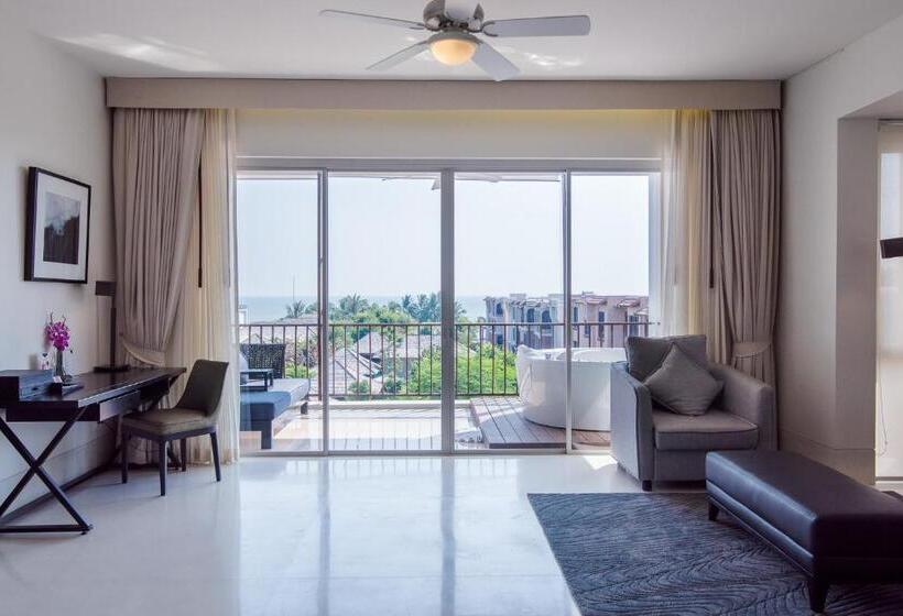 جناح مطلّ علي البحر, The Palayana Hua Hin