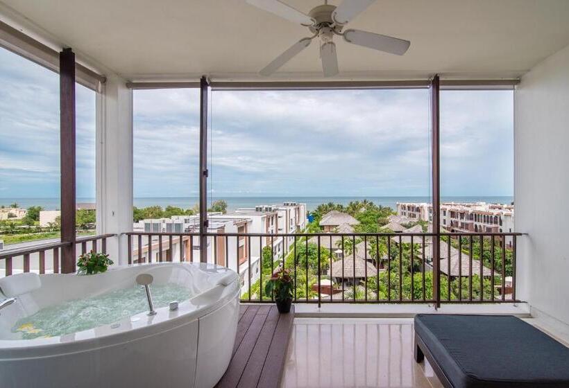 جناح مطلّ علي البحر, The Palayana Hua Hin