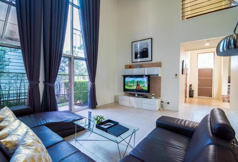 فيلا 4 غرف نوم, The Palayana Hua Hin