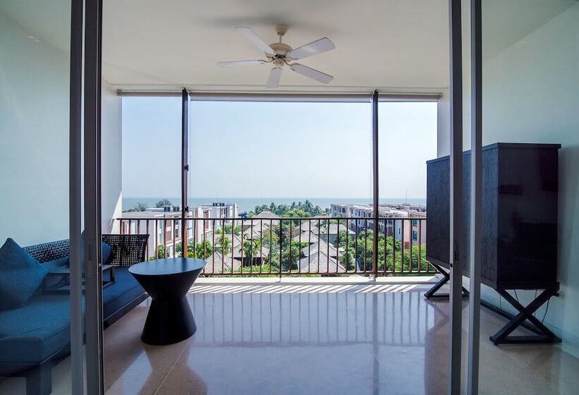 غرفة ديلوكس مطلّة علي البحر, The Palayana Hua Hin