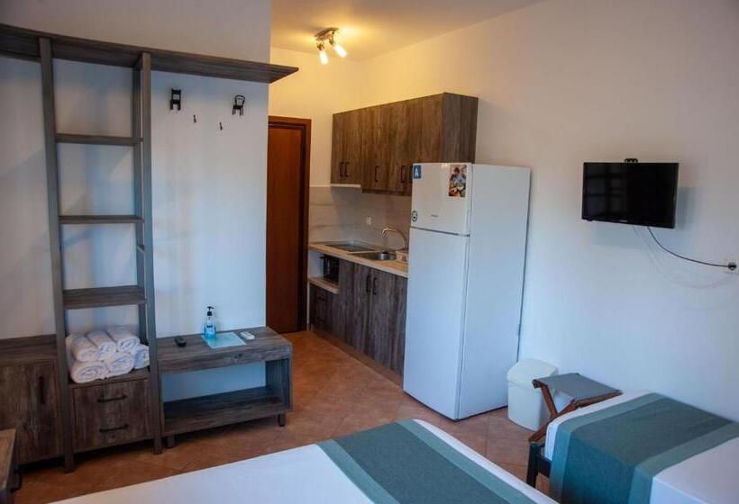 Трехместный Номер Deluxe, Alexandros Hotel Apartments