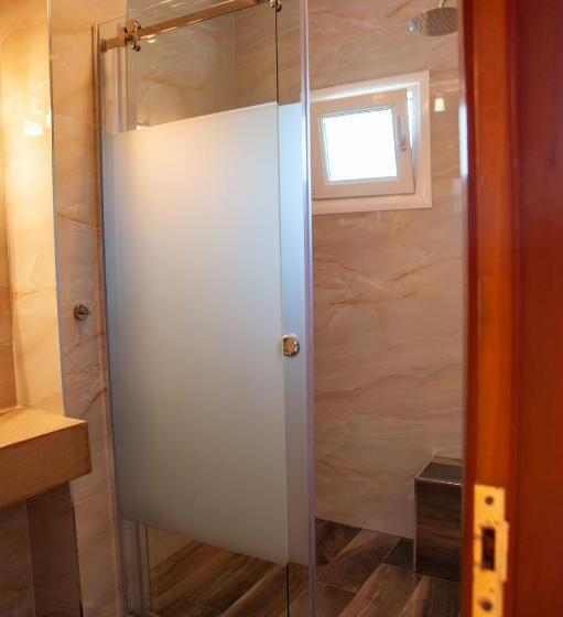 Трехместный Номер Deluxe, Alexandros Hotel Apartments