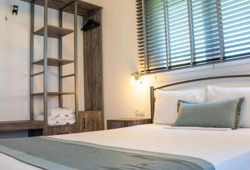 Трехместный Номер Deluxe, Alexandros Hotel Apartments