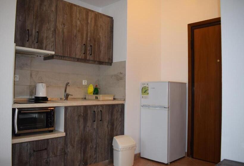 Трехместный Номер Deluxe, Alexandros Hotel Apartments