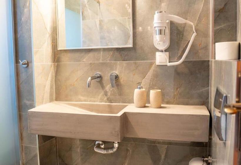 Трехместный Номер Deluxe, Alexandros Hotel Apartments