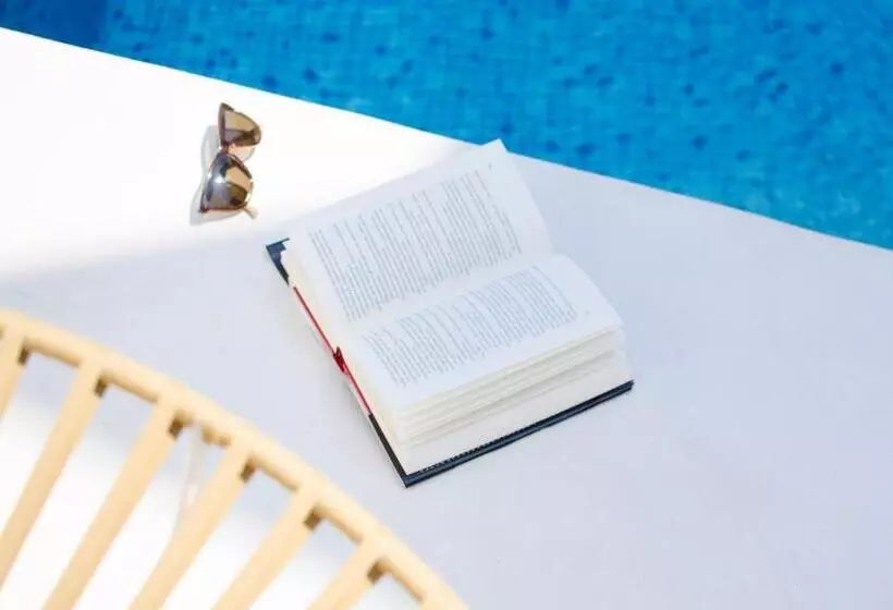 سوئیت جونیور با استخر, Astypalaia Hotel Palace