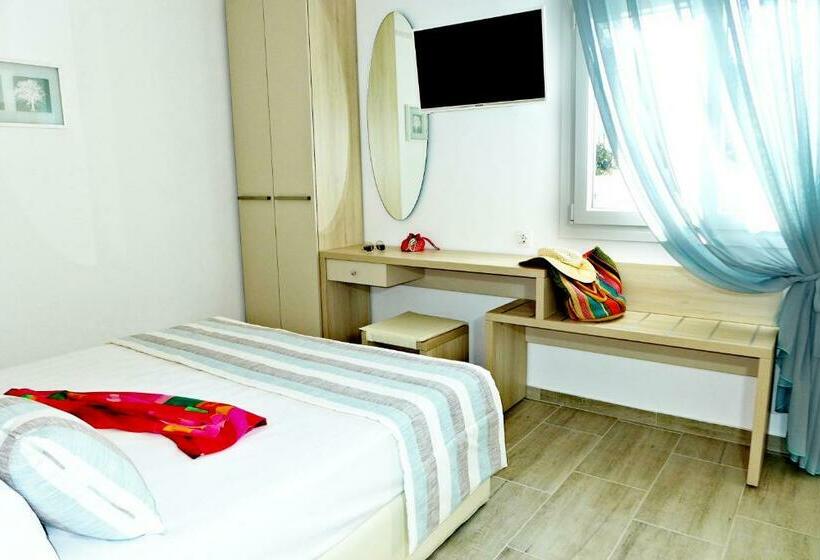 جناح عائلي, Amaryllis Beach