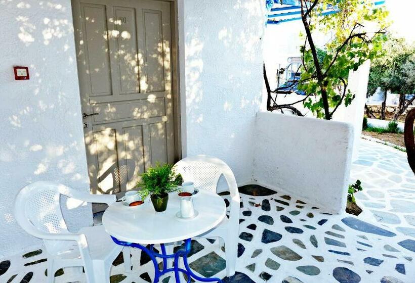 بنجلو عائلى, Amaryllis Beach