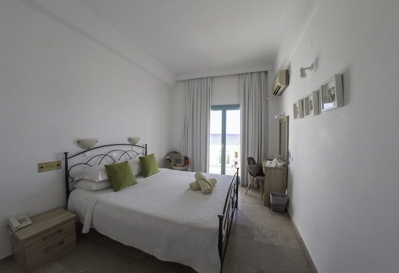 غرفة قياسية مطلّة علي البحر, Amaryllis Beach