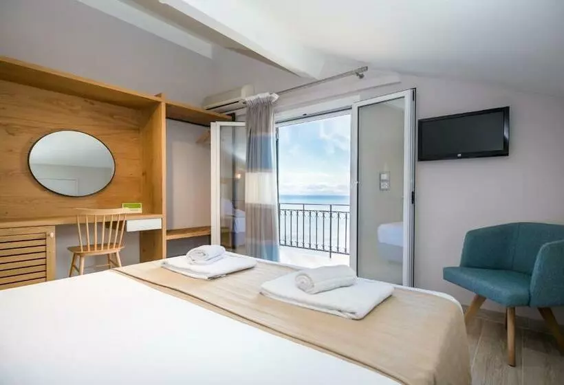 آپارتمان 2 خوابه با چشم‌انداز دریا, Electra Apartments