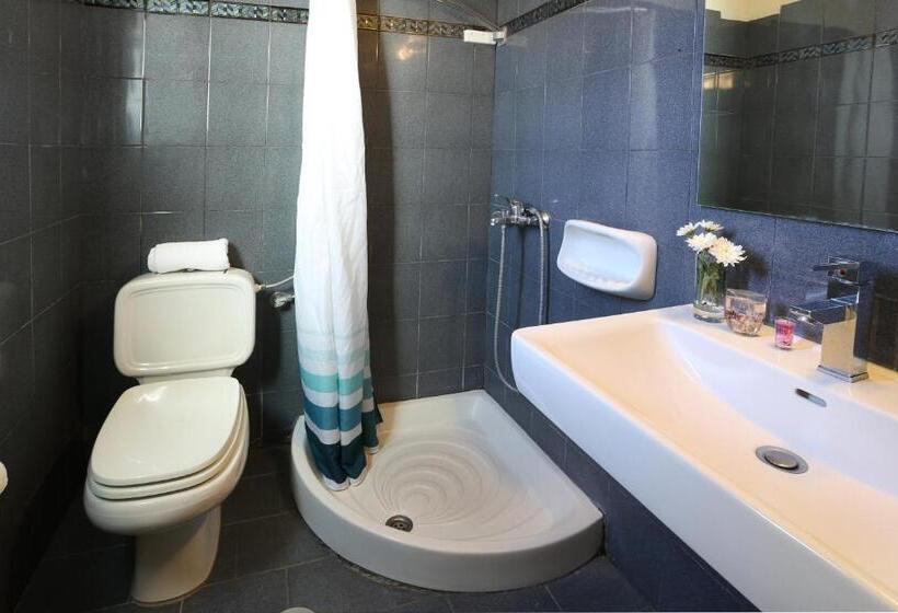 بنجلو عائلى مطل على البحر, Electra Apartments