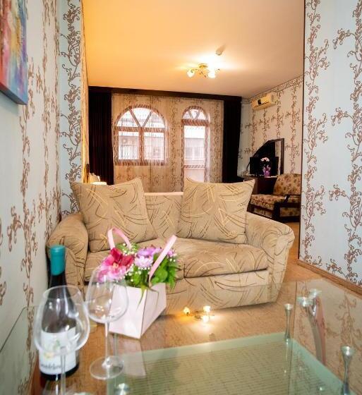 스탠다드 스튜디오, Globus