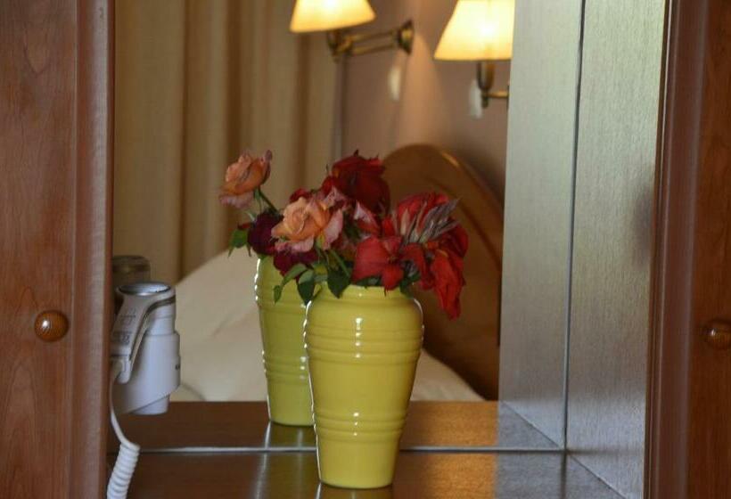 スーペリアスタジオ, Jenny