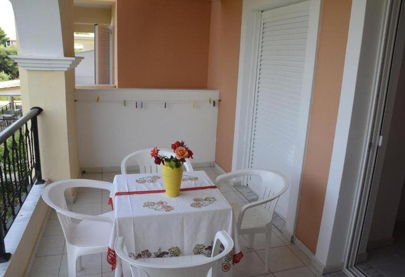 プールビュースタンダードステューディオ, Jenny