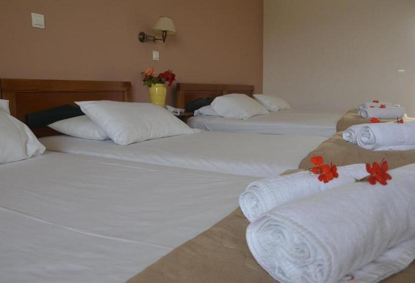 プールビュースタンダードステューディオ, Jenny