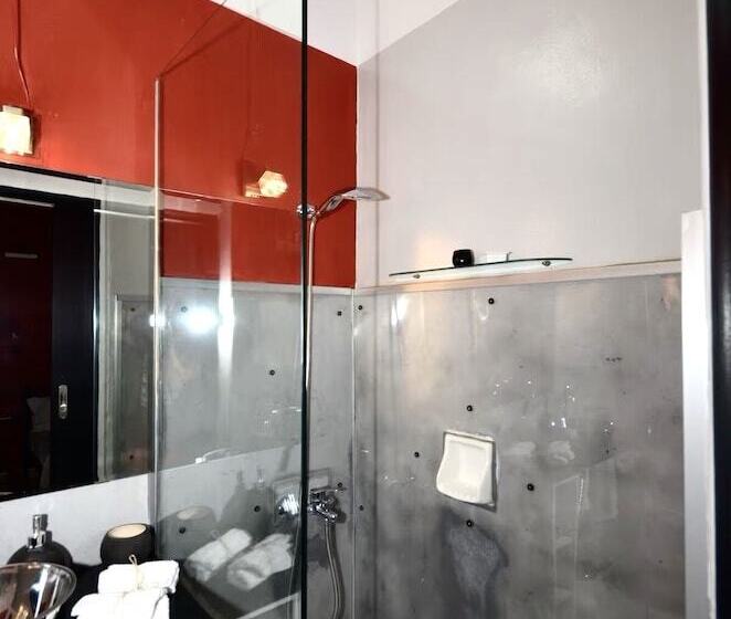 디럭스 룸, Karmik Concept Apartments