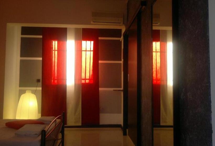 디럭스 룸, Karmik Concept Apartments